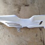 Καπάκι σκελετού / ποδιού δεξί ασημί SUZUKI BURGMAN AN400 E2 2001