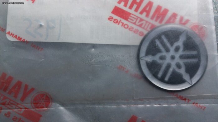 Αυτοκόλλητο σήμα YAMAHA μικρό στρογγυλό - Image 1