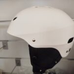 Κράνος ski NOVUS άσπρο, ελαφρύ με κουμπί για ρύθμιση